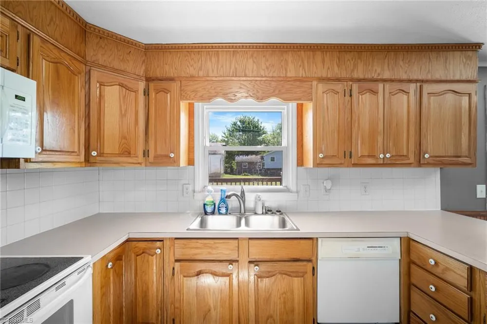 287 Holly Avenue Mount Airy, NC 27030