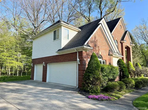 24525 Sandpiper Court