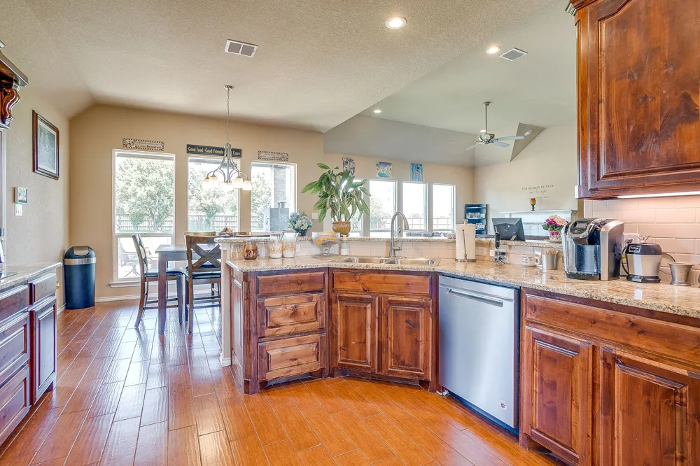 5400 Posada Drive Fort Worth, TX 76036