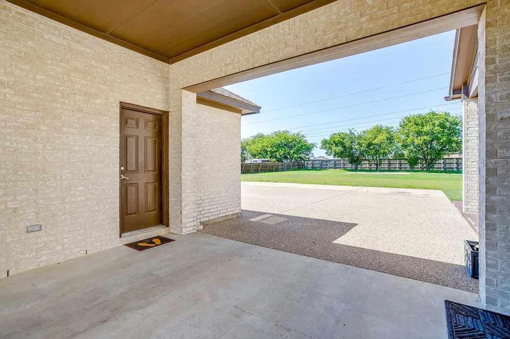 5400 Posada Drive Fort Worth, TX 76036