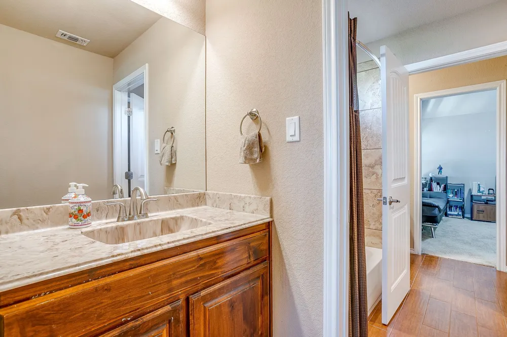 5400 Posada Drive Fort Worth, TX 76036