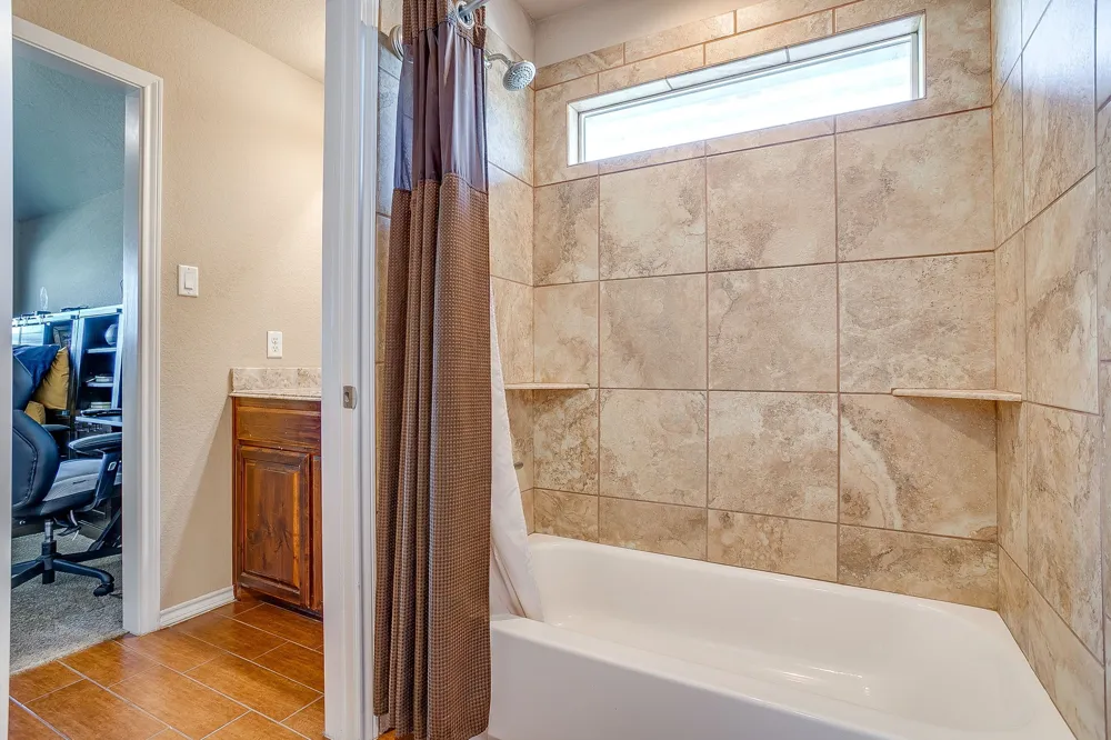 5400 Posada Drive Fort Worth, TX 76036