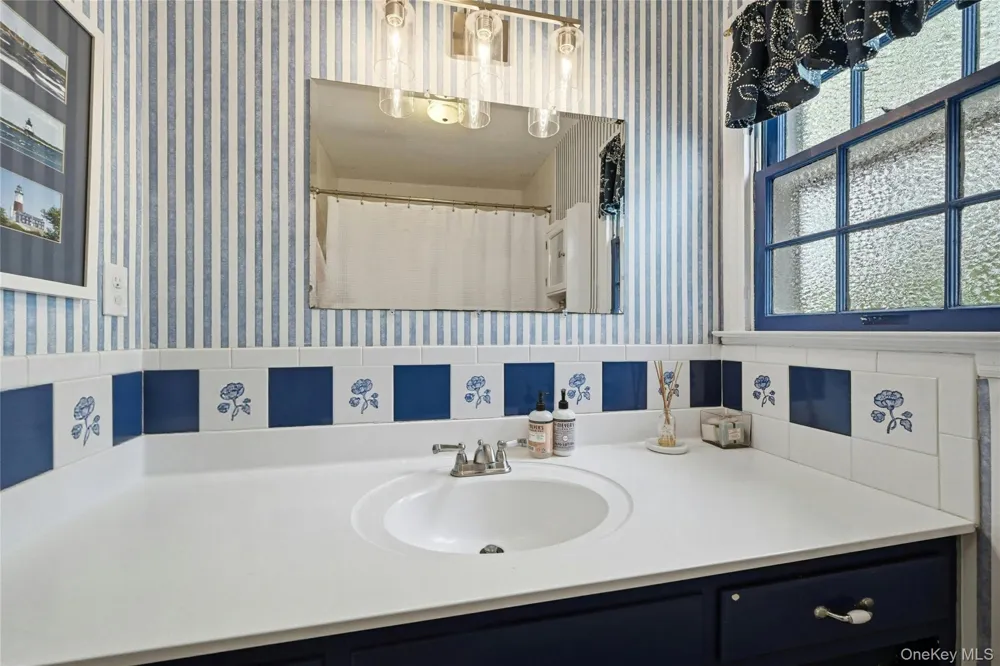 1060 Navy Street Orient, NY 11957