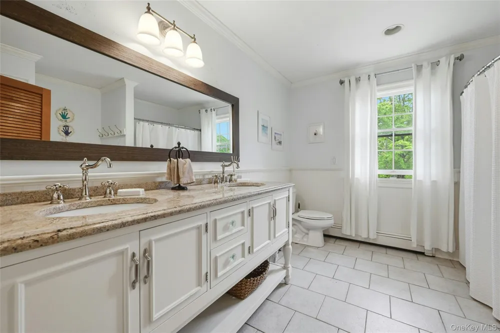 1060 Navy Street Orient, NY 11957