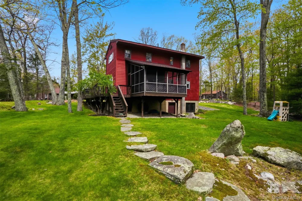 8 Division Road Wurtsboro, NY 12790