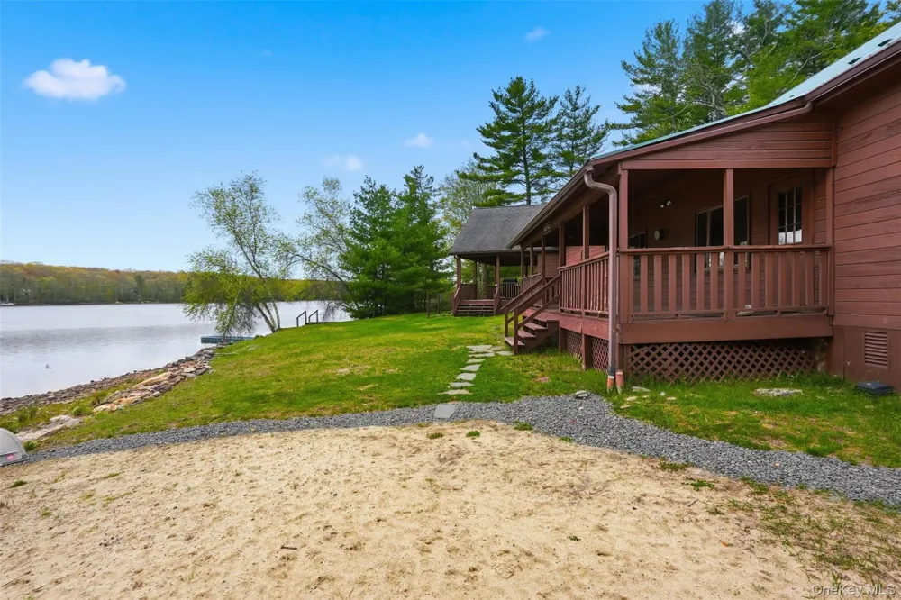 8 Division Road Wurtsboro, NY 12790