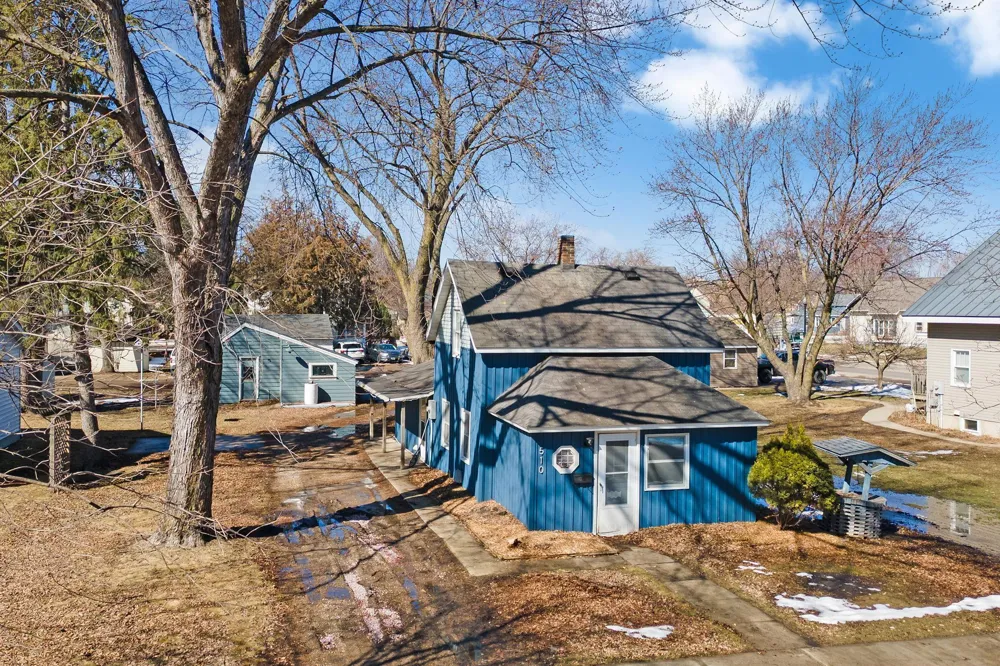 510 Monroe Street SE Hutchinson, MN 55350