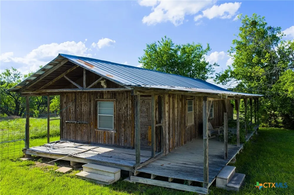 16833 County Road 2200 Lometa, TX 76853