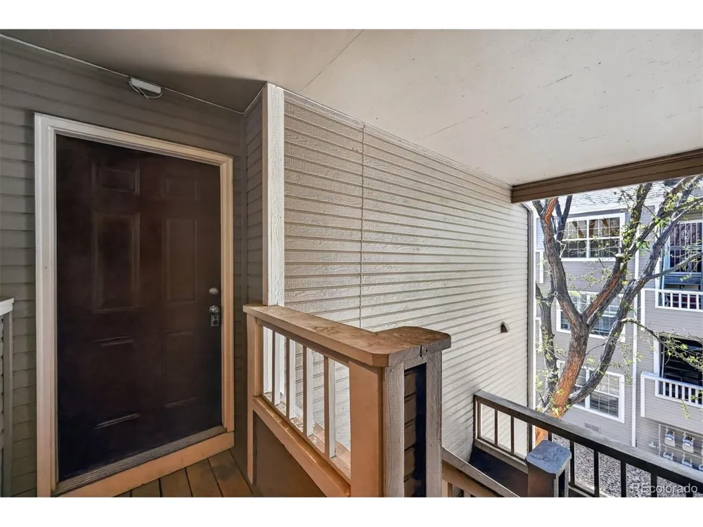 5705 W Atlantic Place #302 Lakewood, CO 80227