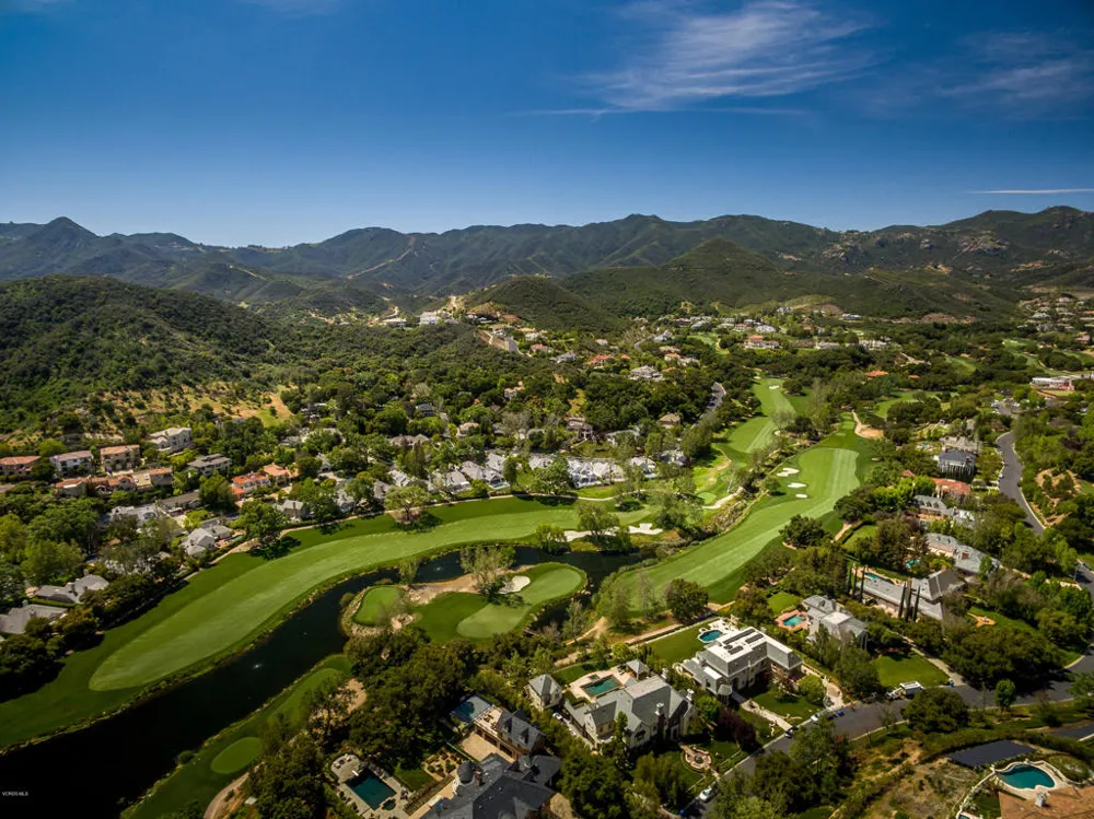 2478 Swanfield Court Thousand Oaks, CA 91361