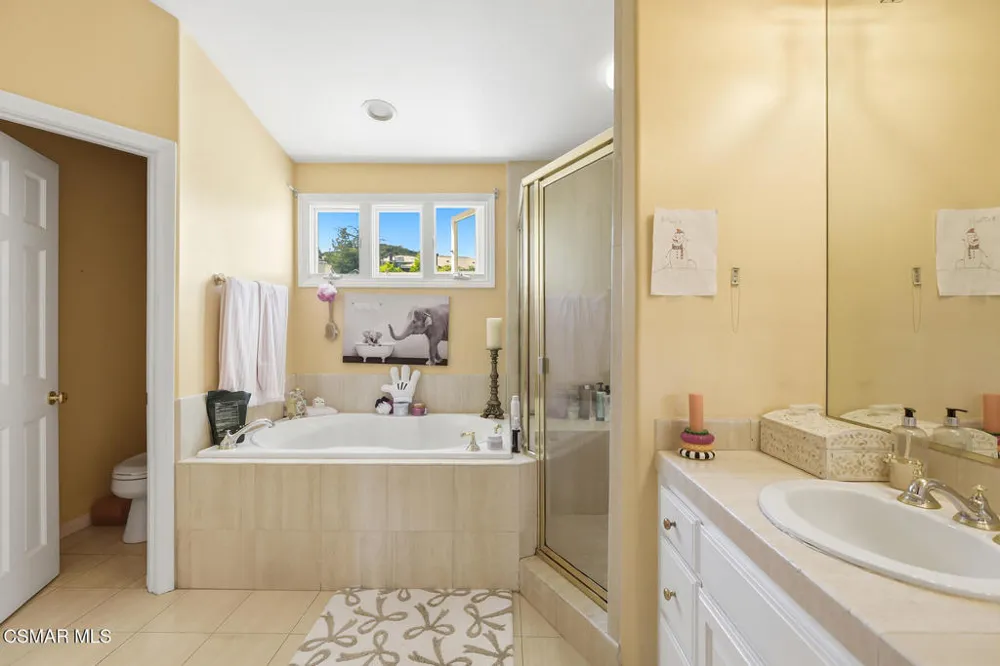 2478 Swanfield Court Thousand Oaks, CA 91361