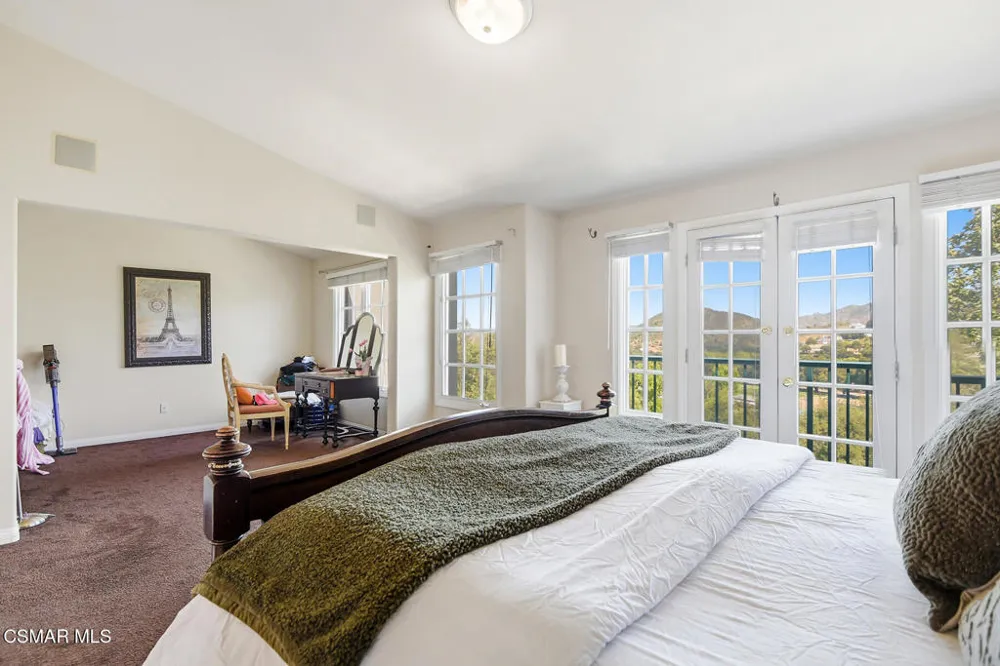 2478 Swanfield Court Thousand Oaks, CA 91361