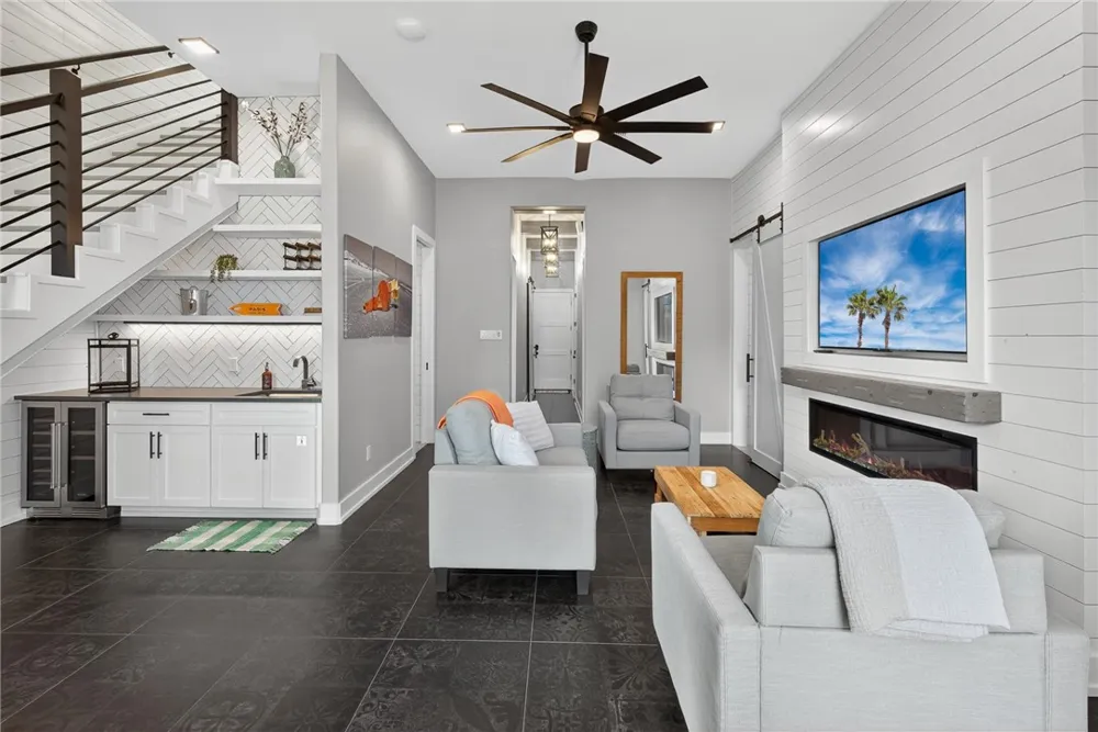 215 Laughter Lane Port Aransas, TX 78373