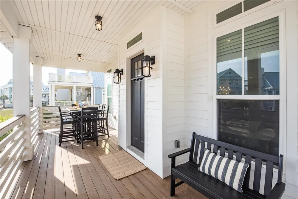 215 Laughter Lane Port Aransas, TX 78373