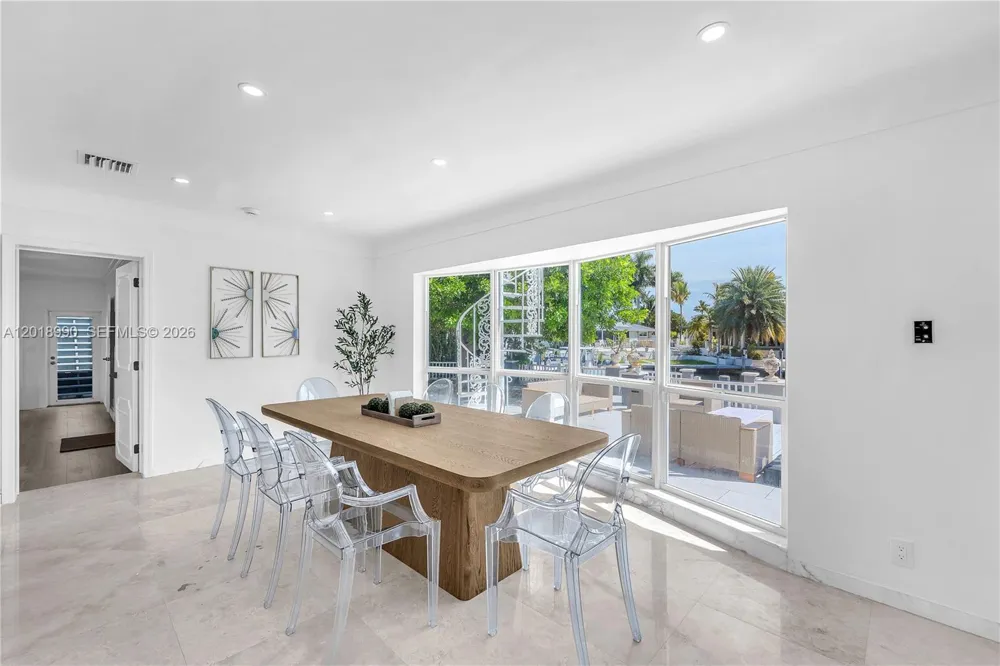 4440 NE 23rd Ave Lighthouse Point, FL 33064