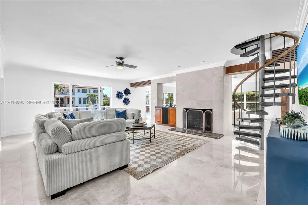 4440 NE 23rd Ave Lighthouse Point, FL 33064