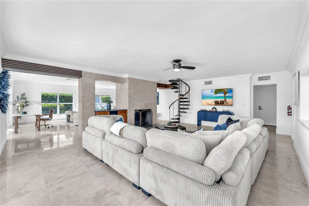 4440 NE 23rd Ave Lighthouse Point, FL 33064