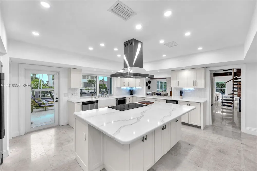 4440 NE 23rd Ave Lighthouse Point, FL 33064