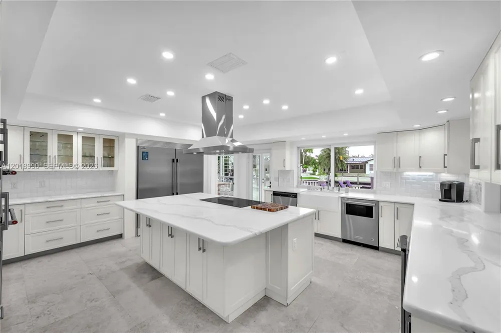 4440 NE 23rd Ave Lighthouse Point, FL 33064