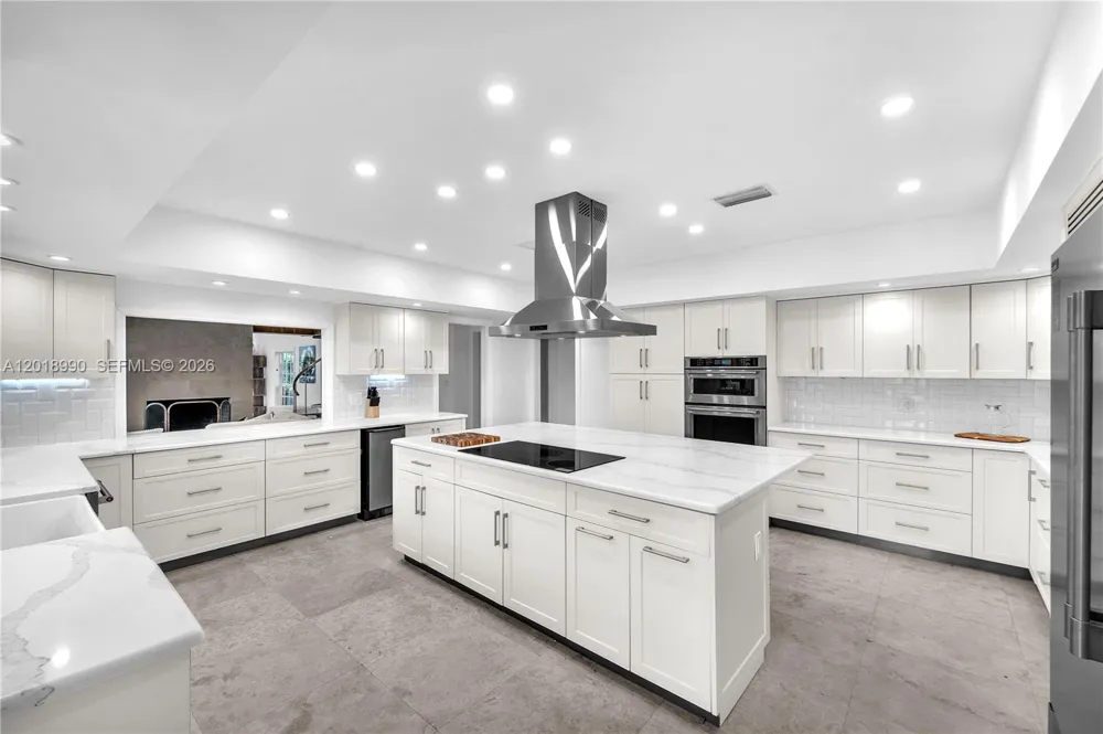 4440 NE 23rd Ave Lighthouse Point, FL 33064