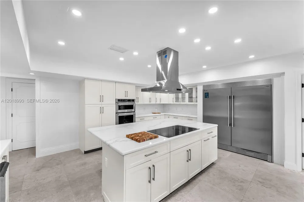 4440 NE 23rd Ave Lighthouse Point, FL 33064