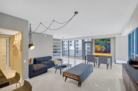 1500 Ocean Dr #507