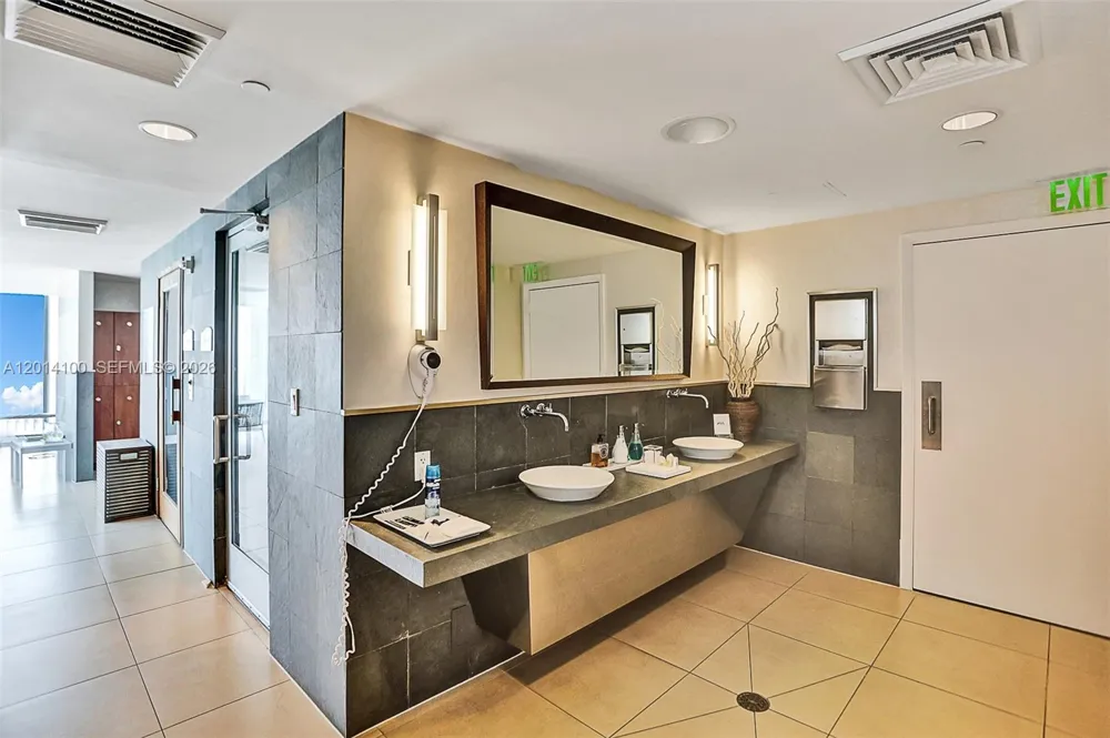 17001 Collins Ave #1006 Sunny Isles Beach, FL 33160