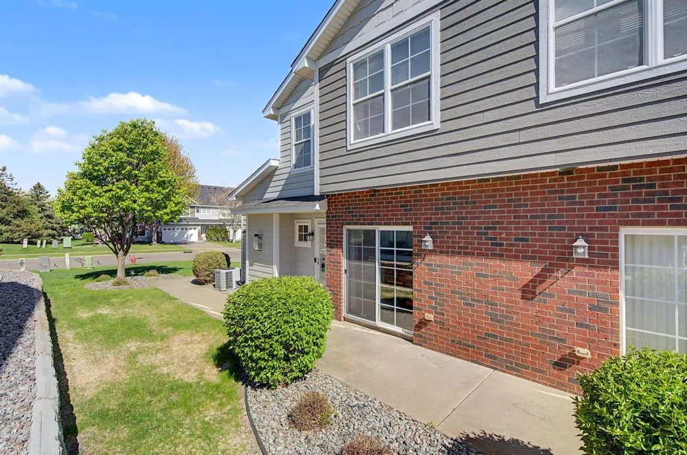 9202 Spirit Hills Road Monticello, MN 55362