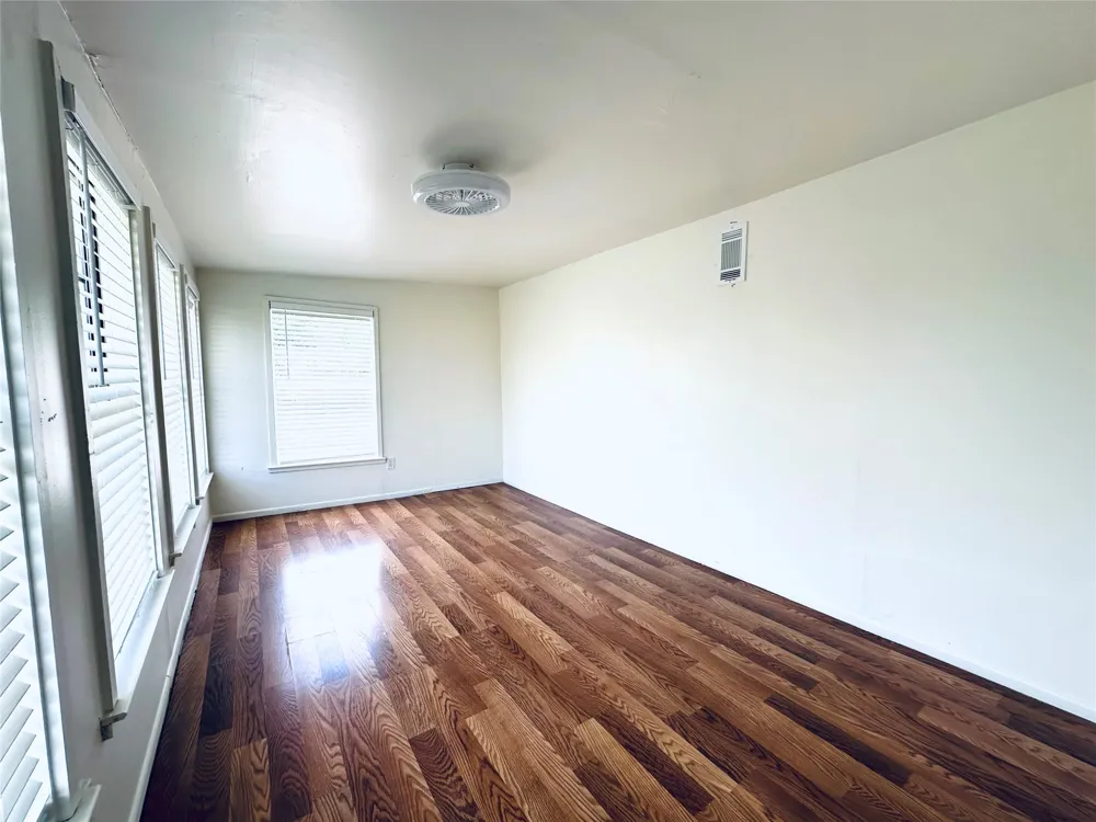 502 W Paine Avenue Comanche, TX 76442