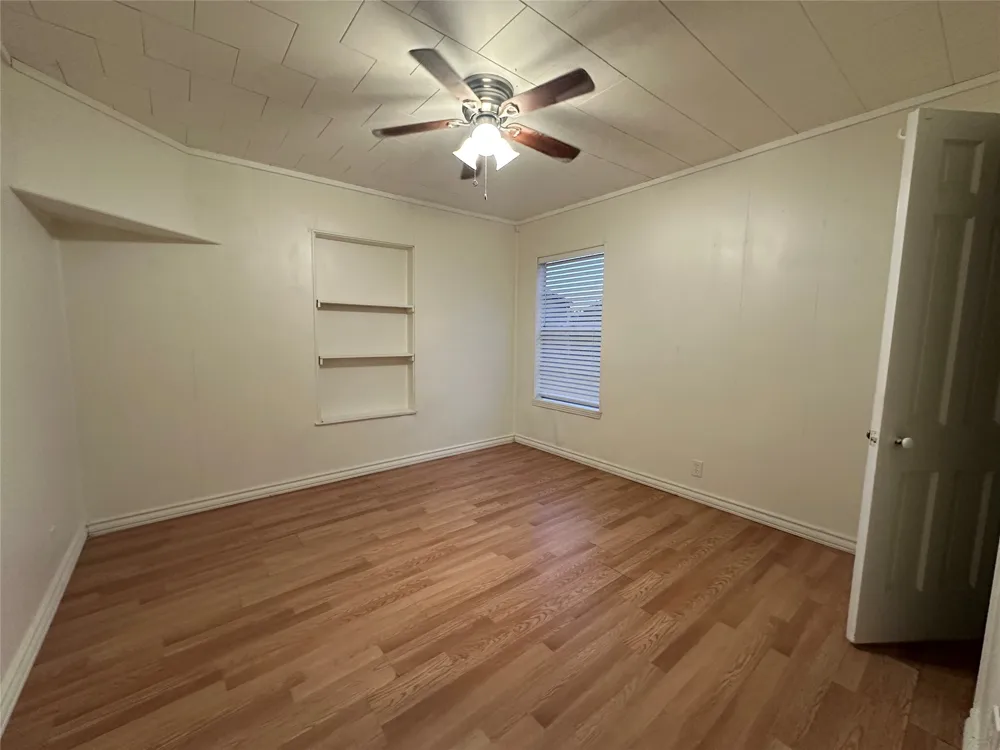 502 W Paine Avenue Comanche, TX 76442