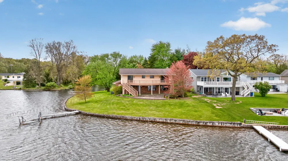332 Riviera Drive Brooklyn, MI 49230