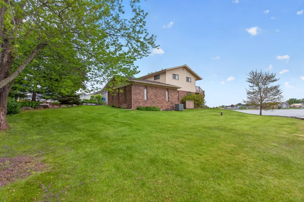 332 Riviera Drive Brooklyn, MI 49230