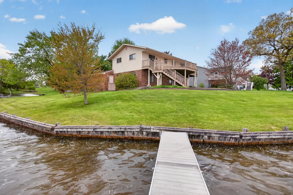 332 Riviera Drive Brooklyn, MI 49230