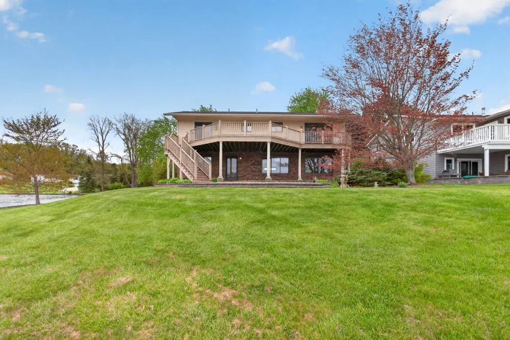 332 Riviera Drive Brooklyn, MI 49230
