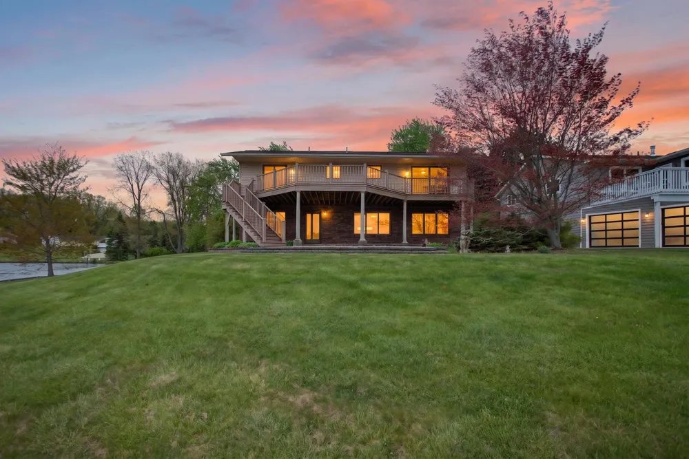 332 Riviera Drive Brooklyn, MI 49230