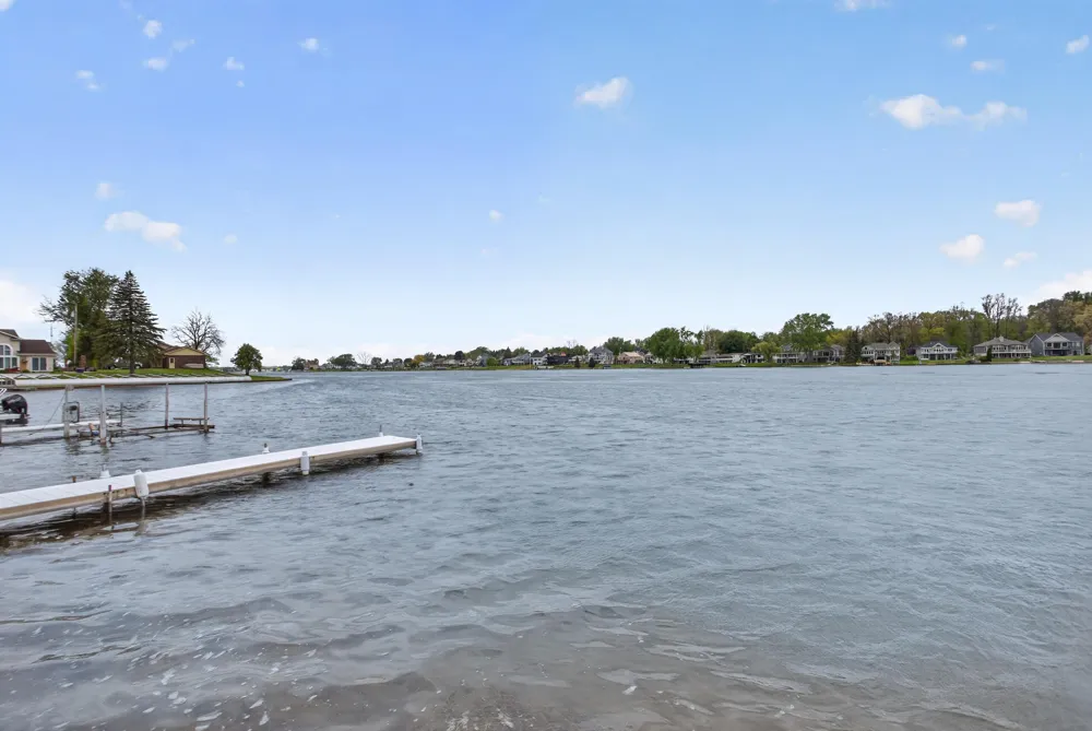 332 Riviera Drive Brooklyn, MI 49230