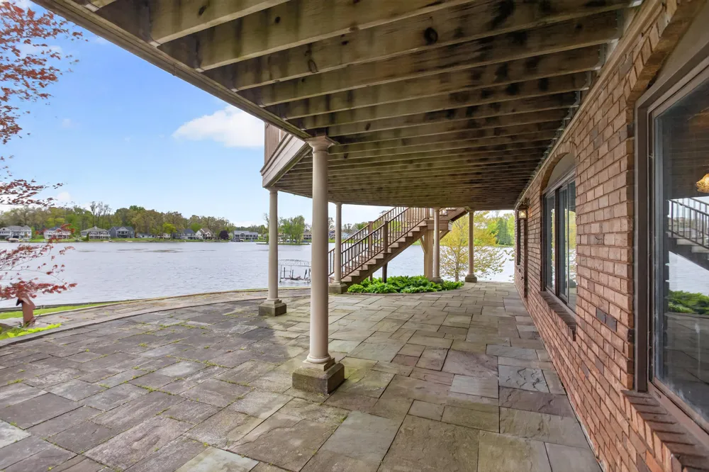 332 Riviera Drive Brooklyn, MI 49230