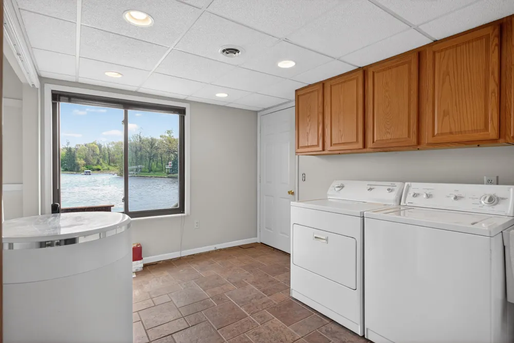 332 Riviera Drive Brooklyn, MI 49230