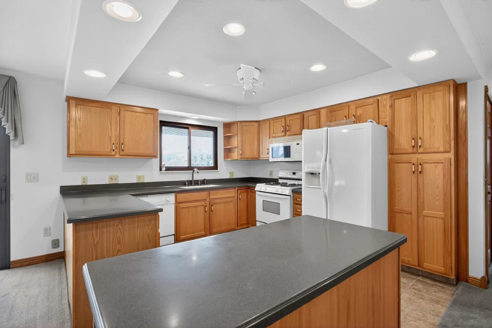 332 Riviera Drive Brooklyn, MI 49230