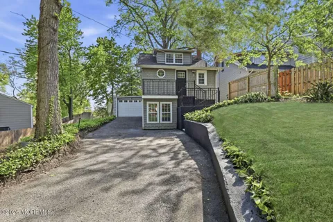 8 Summit Road