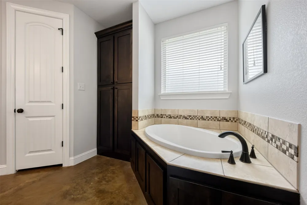 247 River Bend Trail Combine, TX 75159