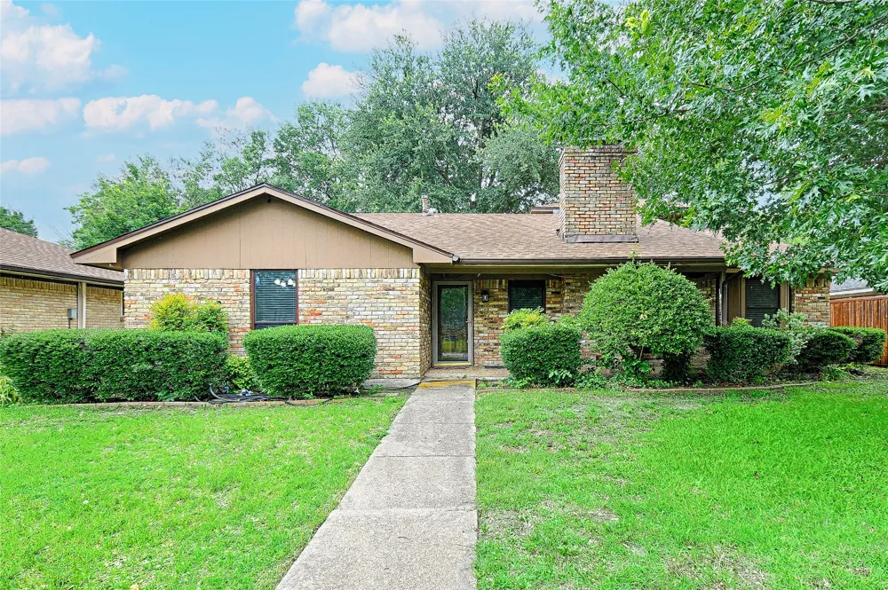 614 Brookfield Drive Garland, TX 75040