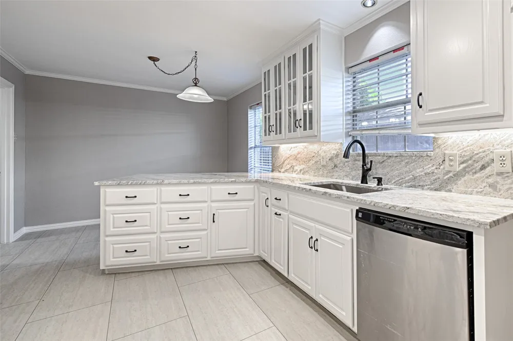 614 Brookfield Drive Garland, TX 75040
