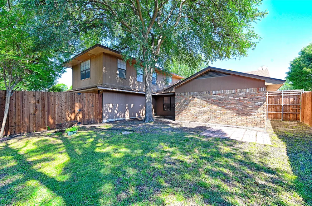 614 Brookfield Drive Garland, TX 75040