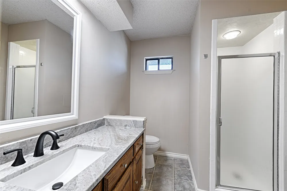 614 Brookfield Drive Garland, TX 75040
