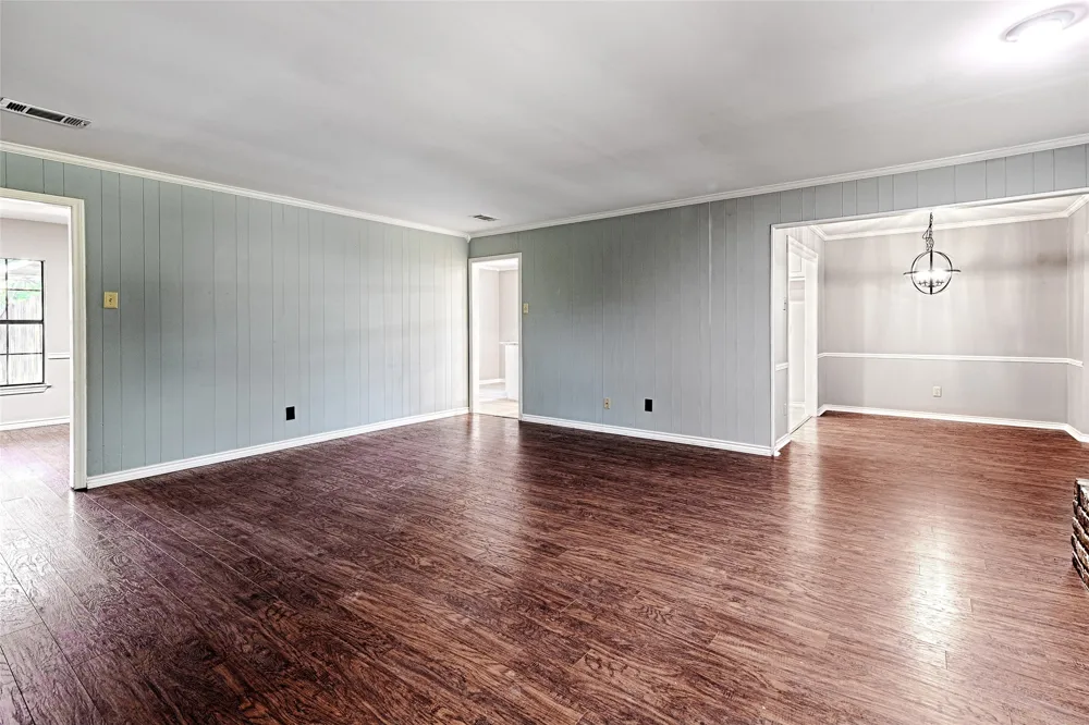 614 Brookfield Drive Garland, TX 75040