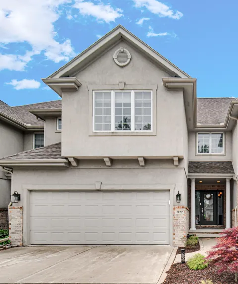 1077 Mission Hills Court