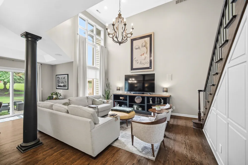 1077 Mission Hills Court Chesterton, IN 46304