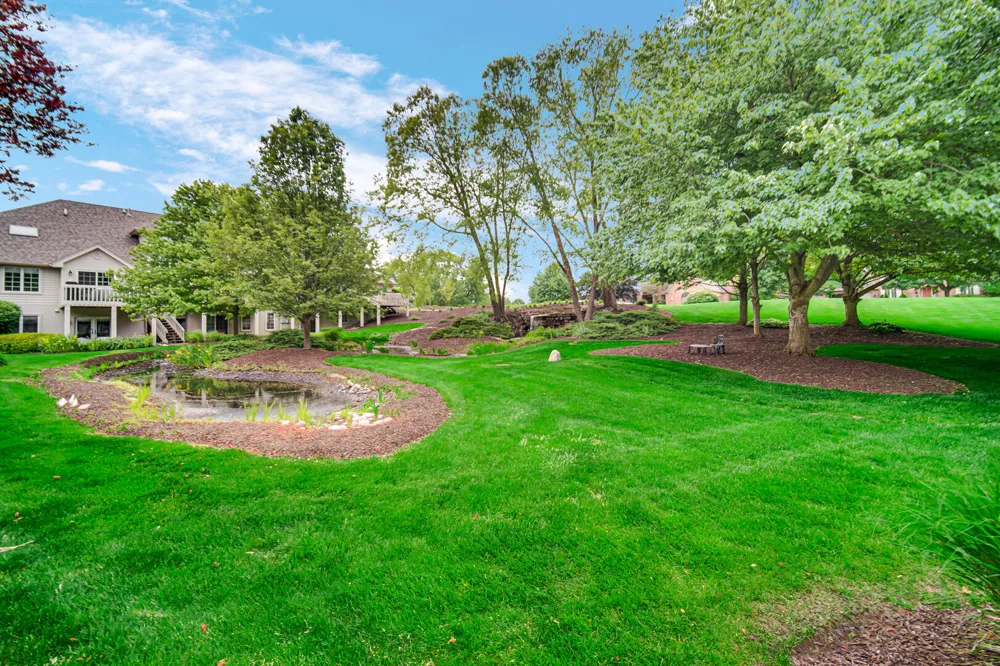1077 Mission Hills Court Chesterton, IN 46304