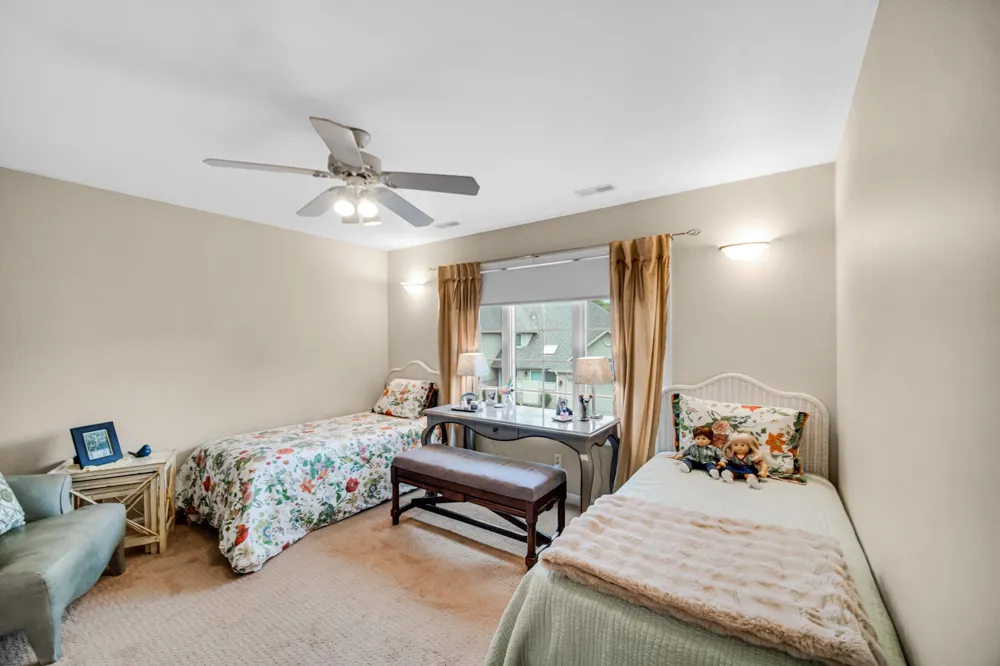 1077 Mission Hills Court Chesterton, IN 46304